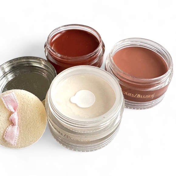 Guerlain Rosa Velvet Makeup Mini Travel Set - Picture 3 of 5